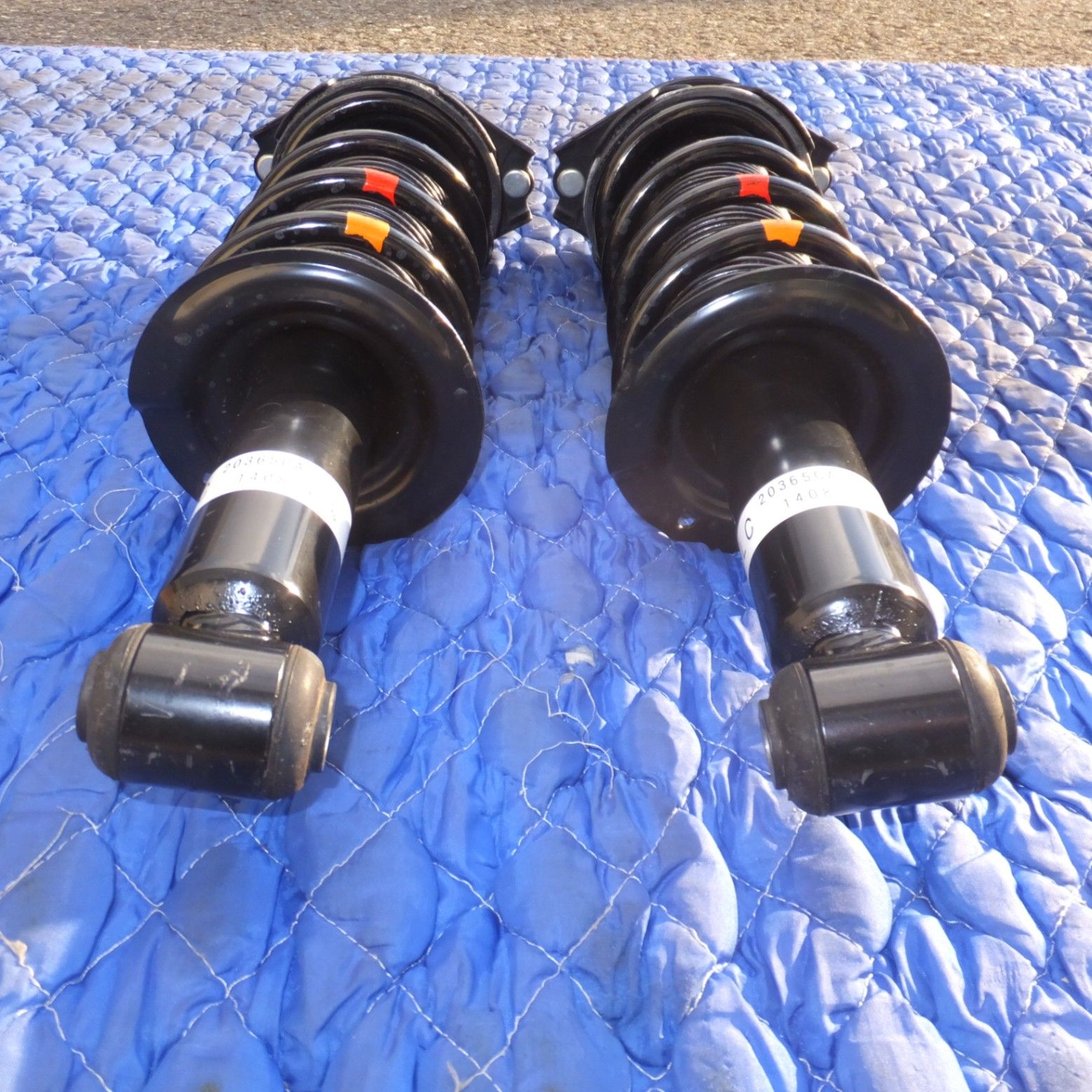 送料無料] 新車外し☆トヨタ TOYOTA 純正 86 ZN6 サスペンション