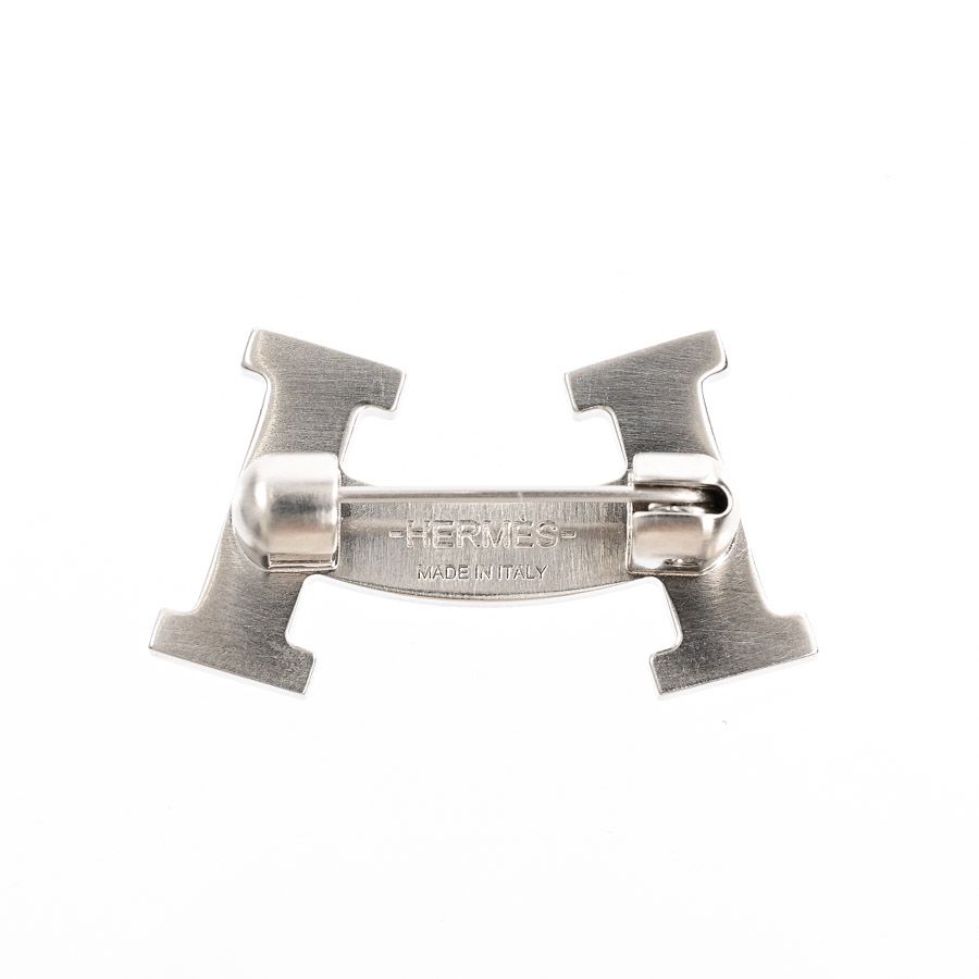HERMES エルメス ブローチ Hスマイル - メルカリ