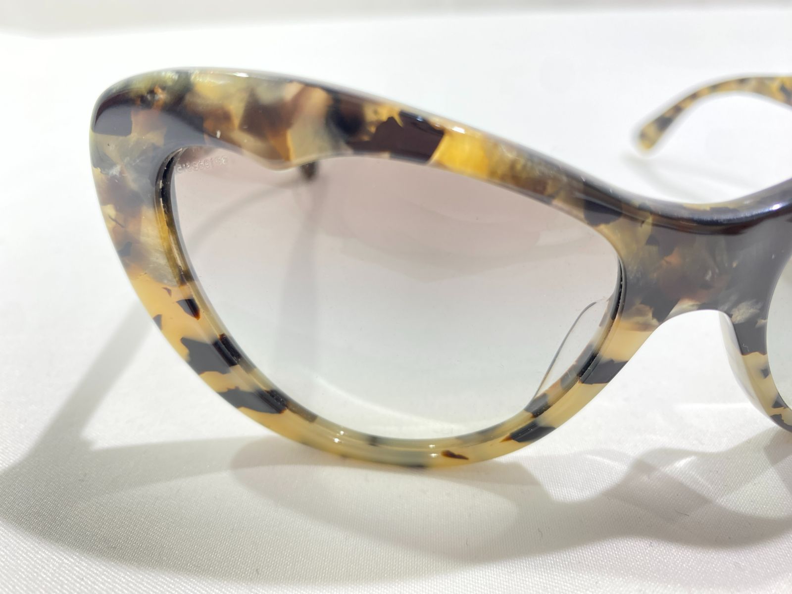 七重浜85 15 071127 nh miumiu ミュウミュウ サングラス MAM 0 A 7 レディース