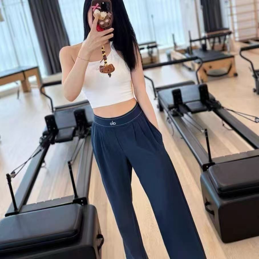 新品 Alo Yoga パンツ ボトム トラウザ- アロ-ヨガ プラック - メルカリ