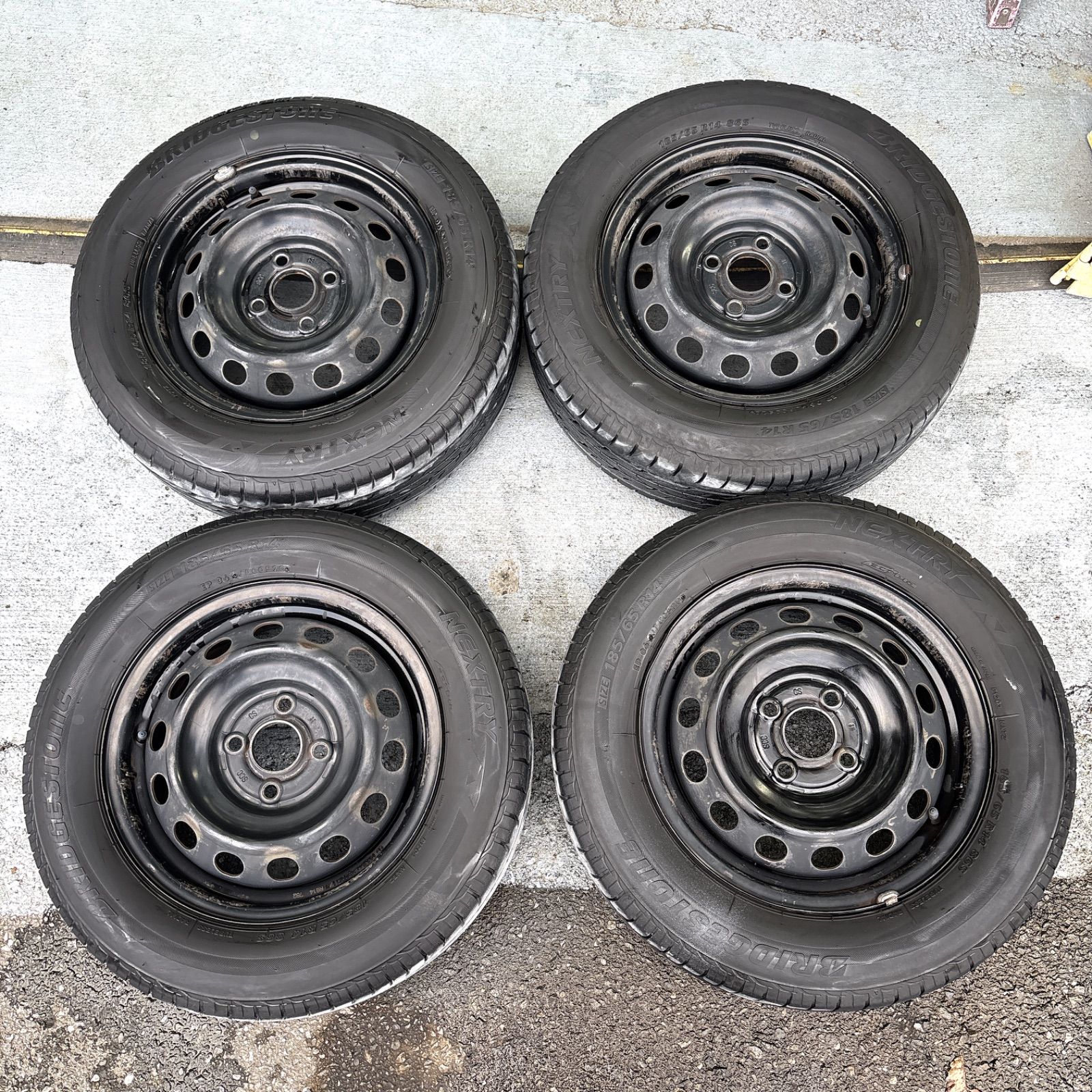 185 65 R 14 ホイールタイヤセット モビリオ フリードなどに