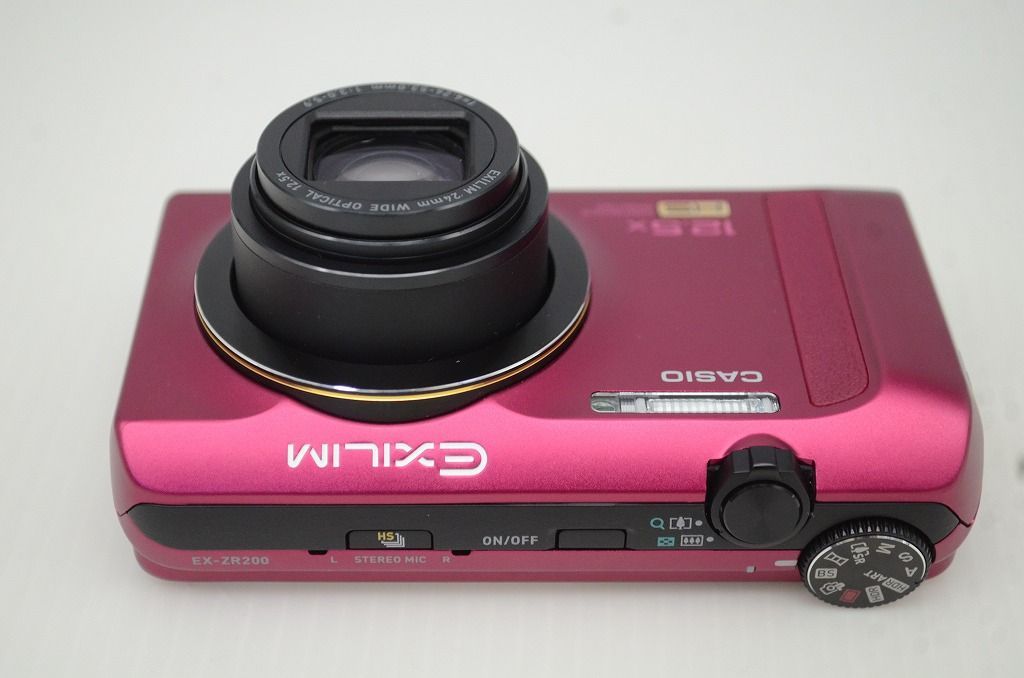 美品 CASIO カシオ HIGH SPEED EXILIM EX-ZR200 コンパクトデジタル