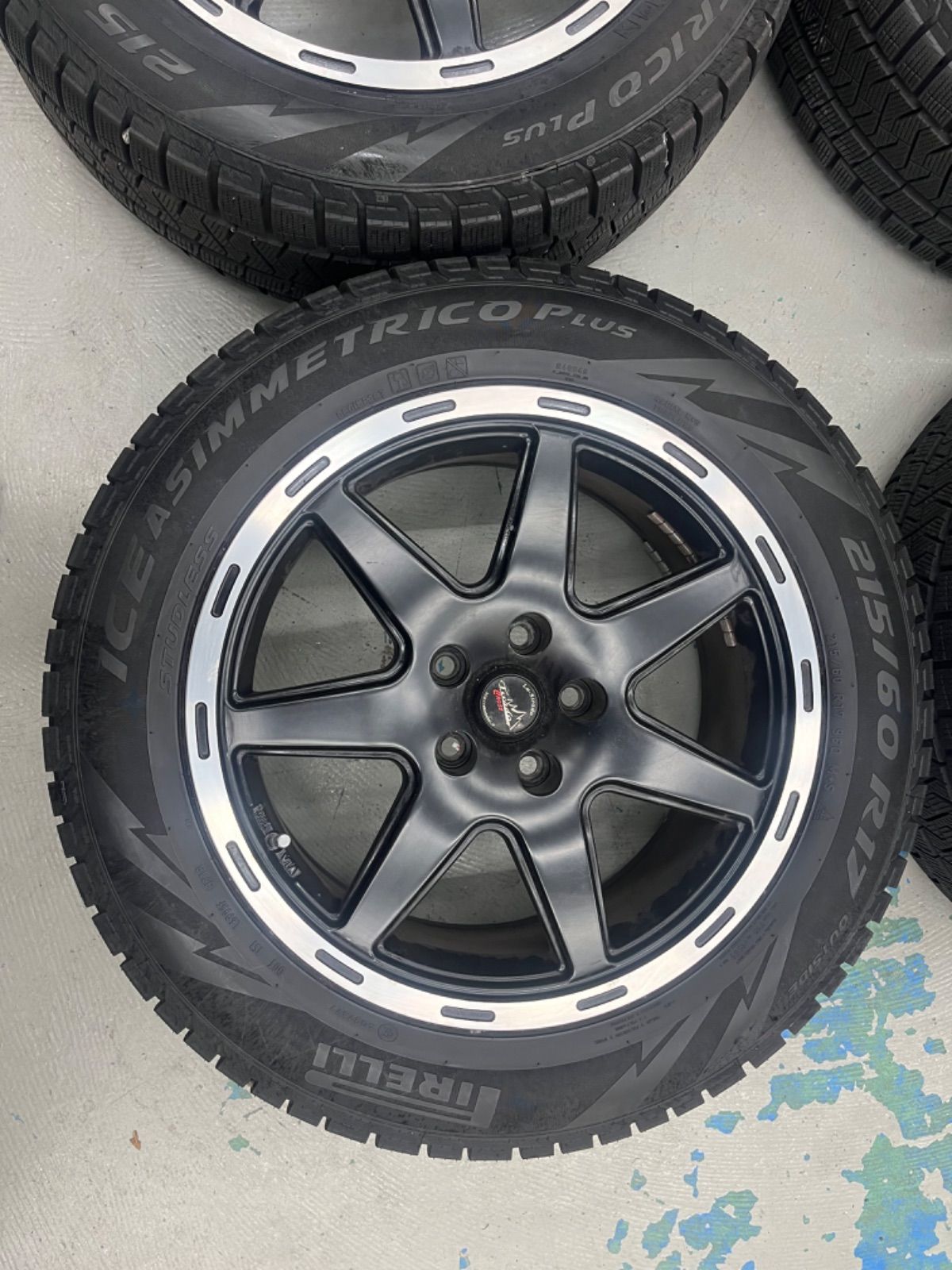 メソさま ジープレネゲードスタッドレスタイヤ