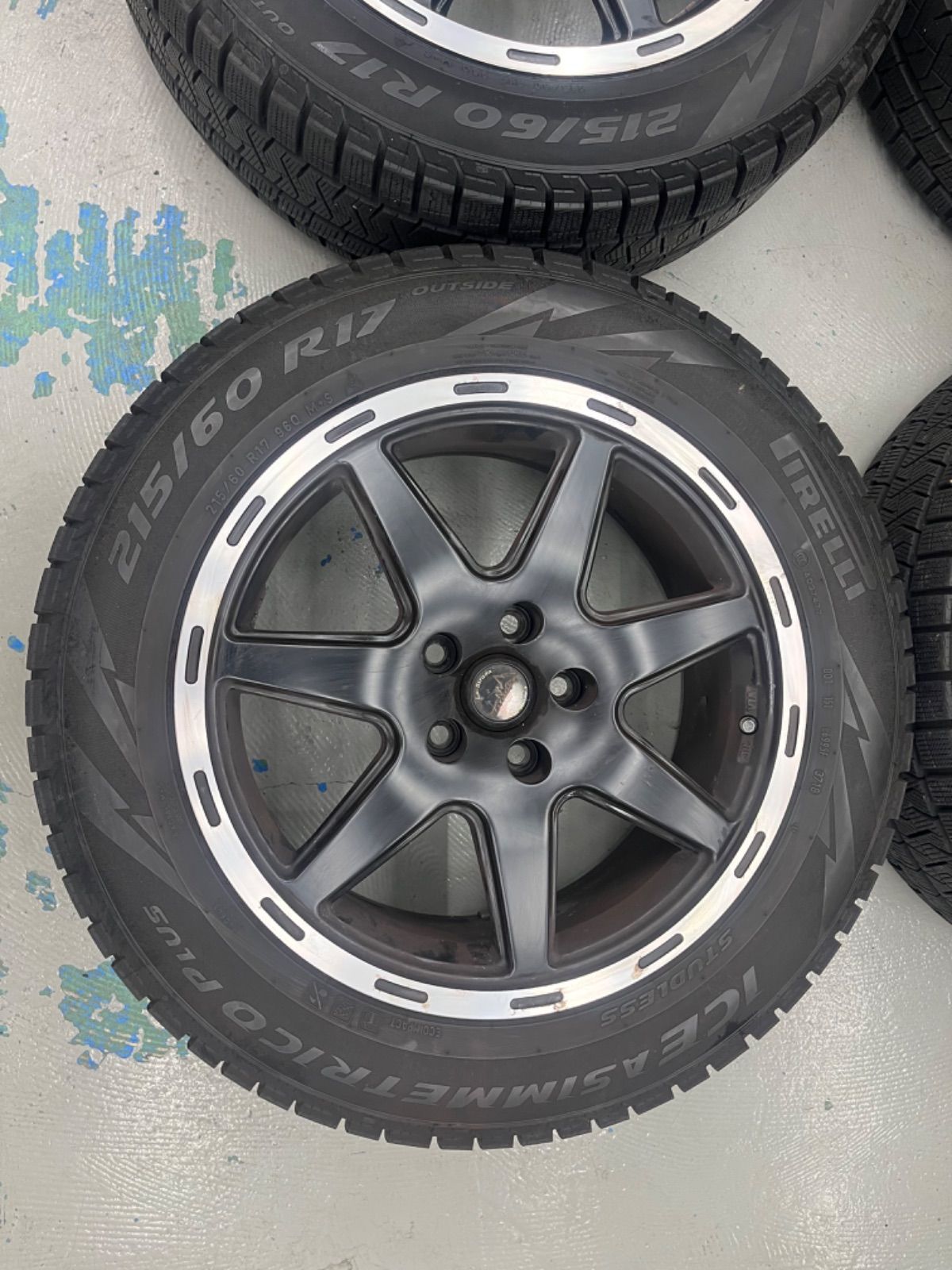 メソさま ジープレネゲードスタッドレスタイヤ