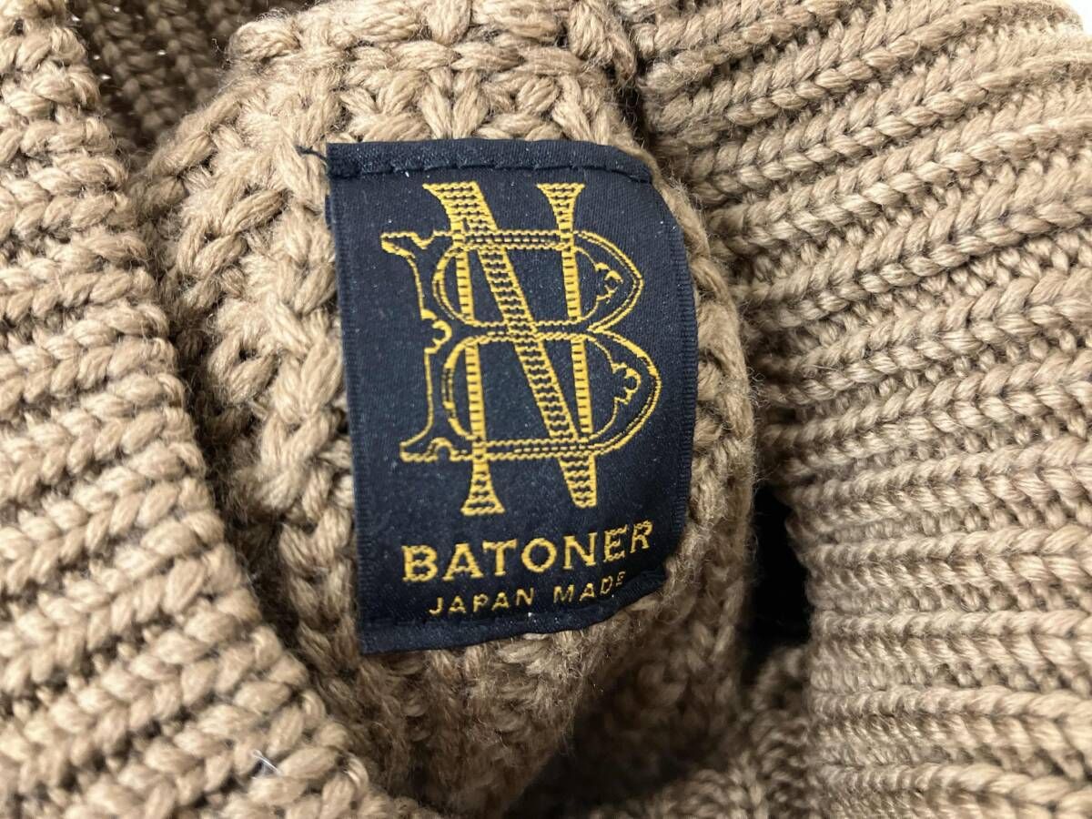 ハイネックニット