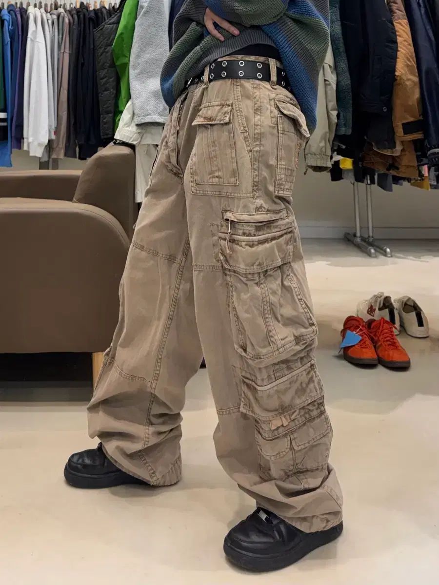 00s ドルチェ＆ガッバーナ 18 ポケット カーゴパンツ - メルカリ