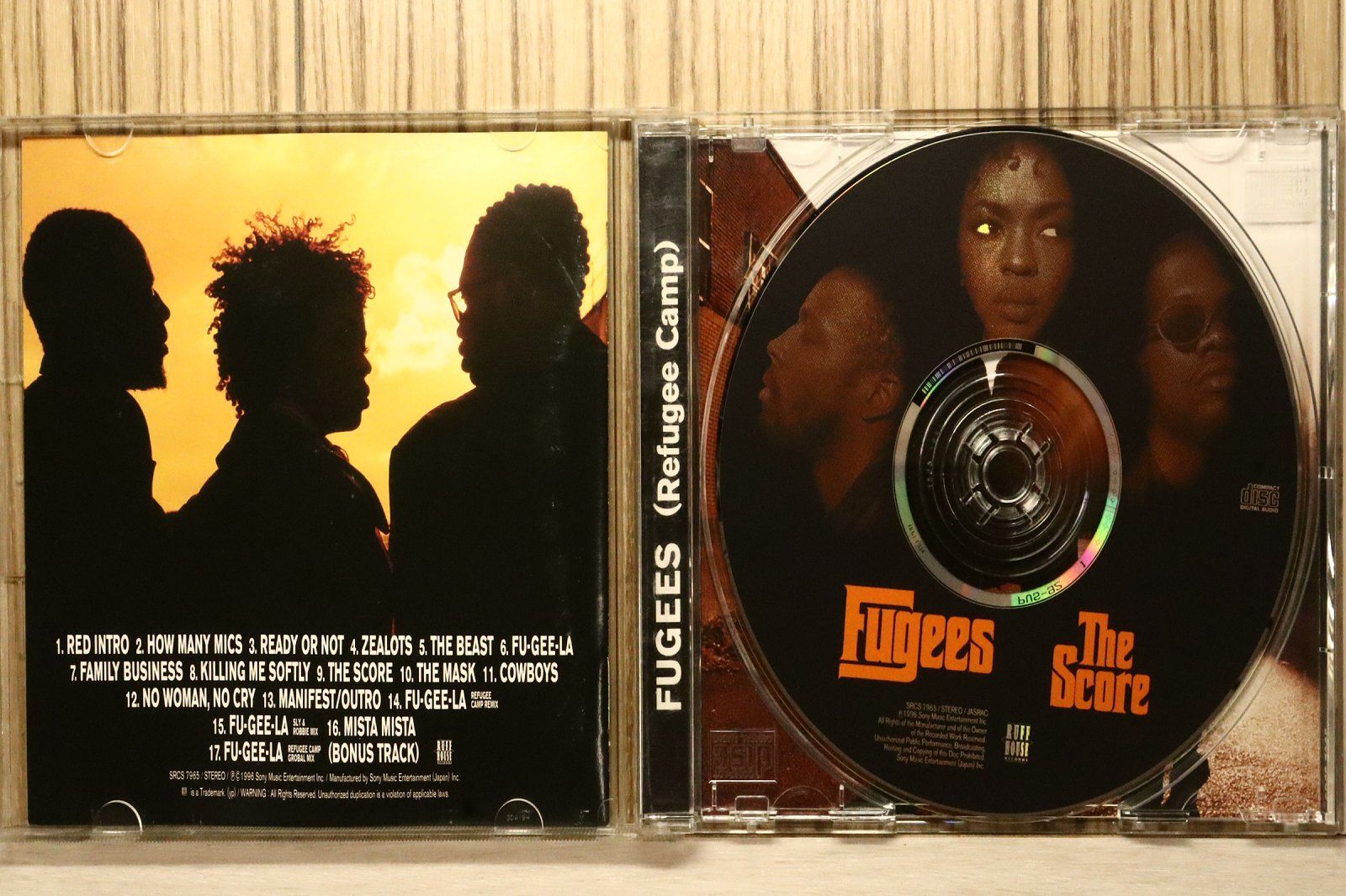 国内盤CD☆フージーズ/Fugees□ THE SCORE 【SRCS7965/4988009796529