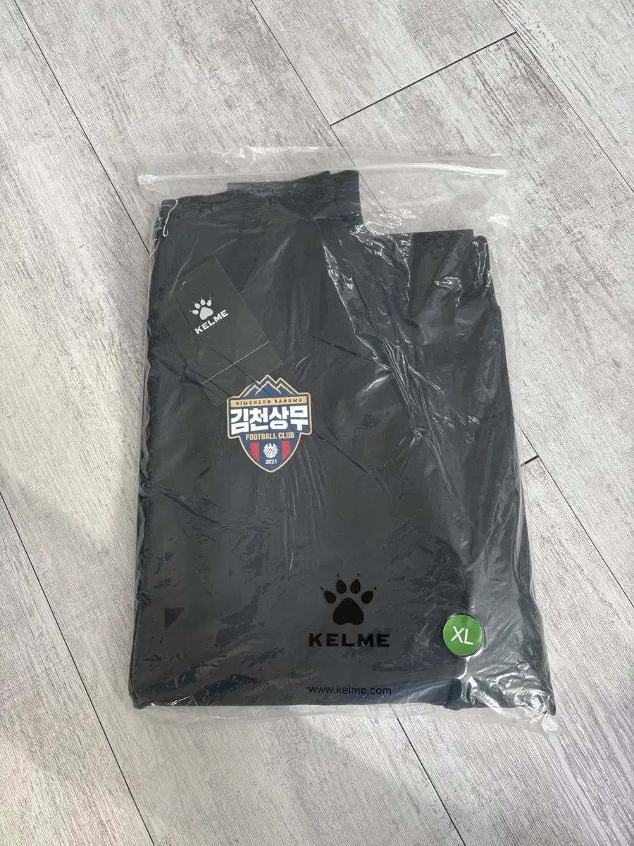 KELME 金泉尚武 スウェットシャツ 黒 XL