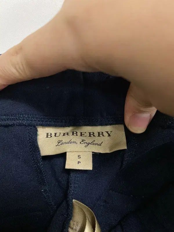 イージーパンツ