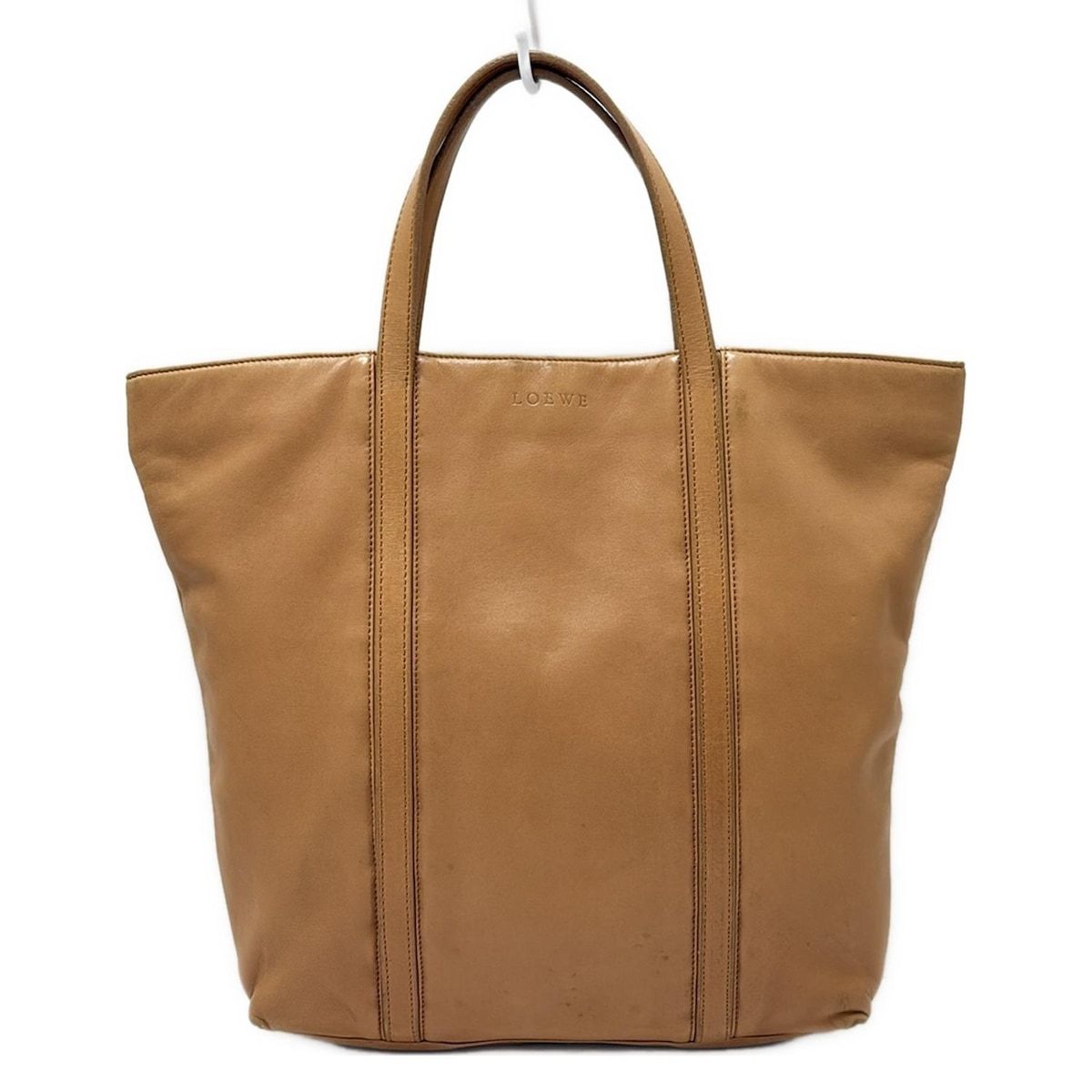 ロエベ“クッション”から生まれた「クッション・トート」に新作