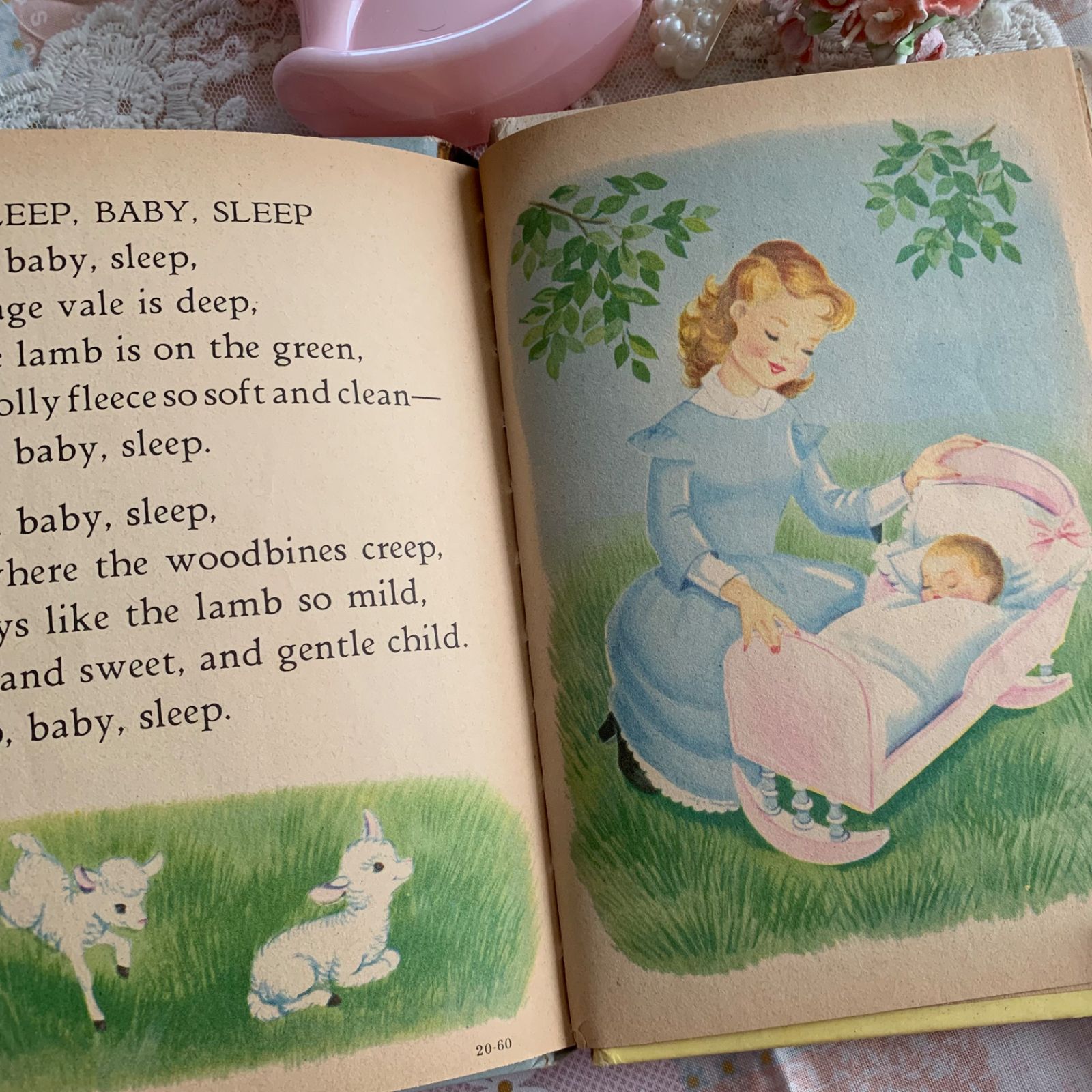 ヴィンテージ絵本 洋書『ROCK-A-BYE BABY』1956年 ベビー