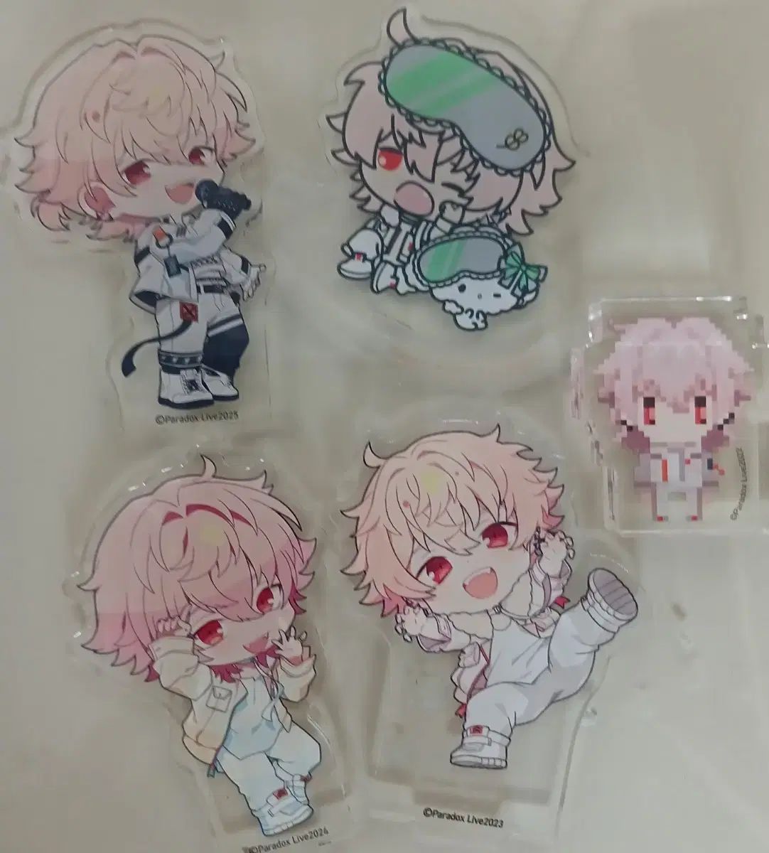 パラライ IN MATE ろくた ミニ アクリルスタンド