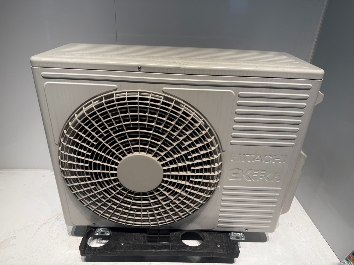282 HITACHI 2022年製エアコン 14～16畳用 整備済み - メルカリ