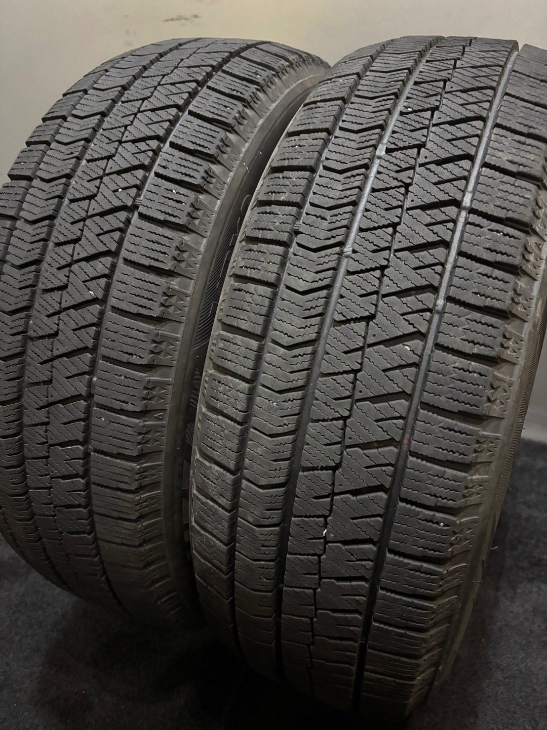 車 ☆185/60R15 BRIDGESTONE/VRX2 22年製 スタッドレス 2本 