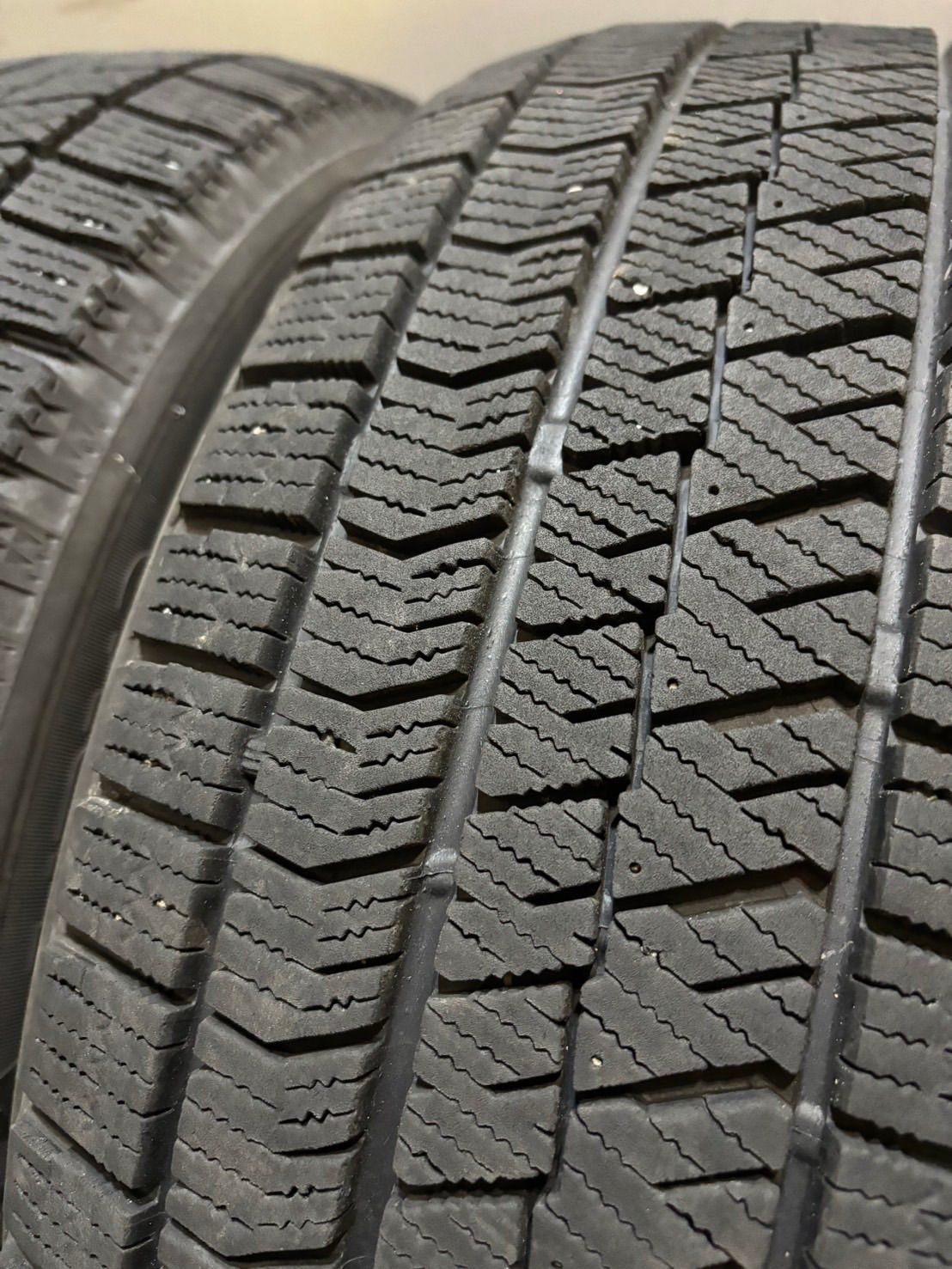  185 60 R 15 VRX 2 22年製 スタッドレス 2本 ブリヂストン ブリザック アクア ヤリス フィット 3 K 949 15インチ スタッドレス