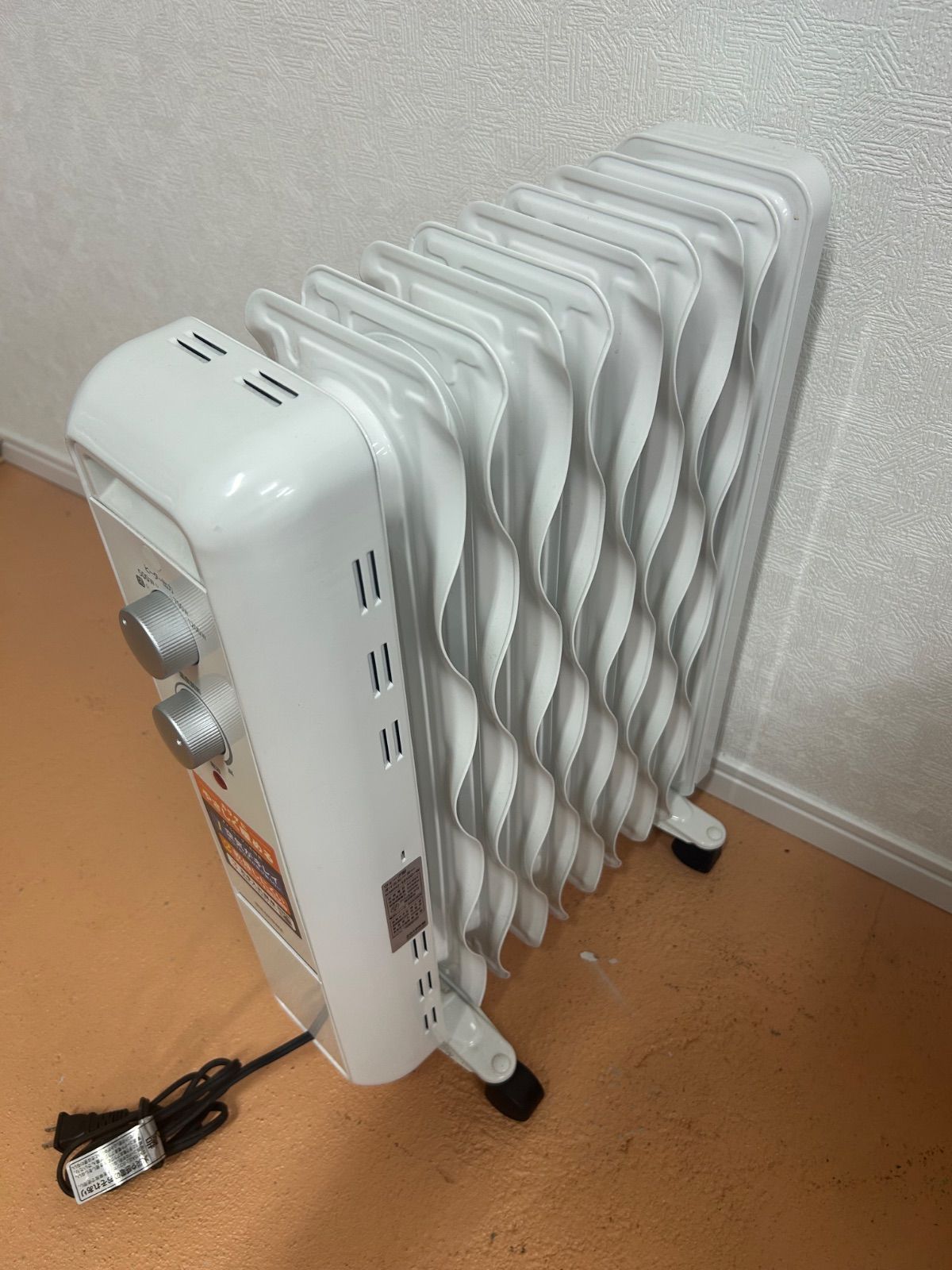 冷暖房・空調 アイリスオーヤマ オイルヒーター KIWHD-1210D-W 2019年製