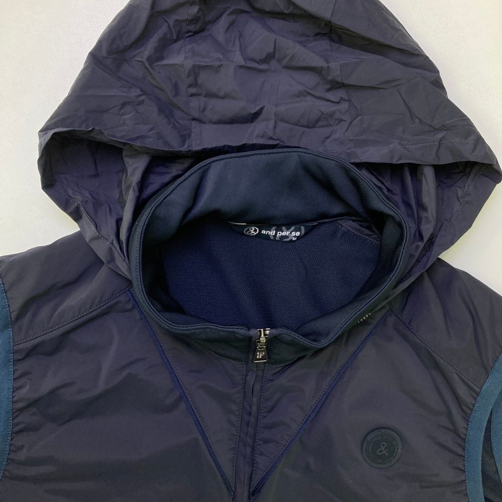 サイズ：M AND PER SE アンパスィ 2025年 フード付き ベスト ネイビー