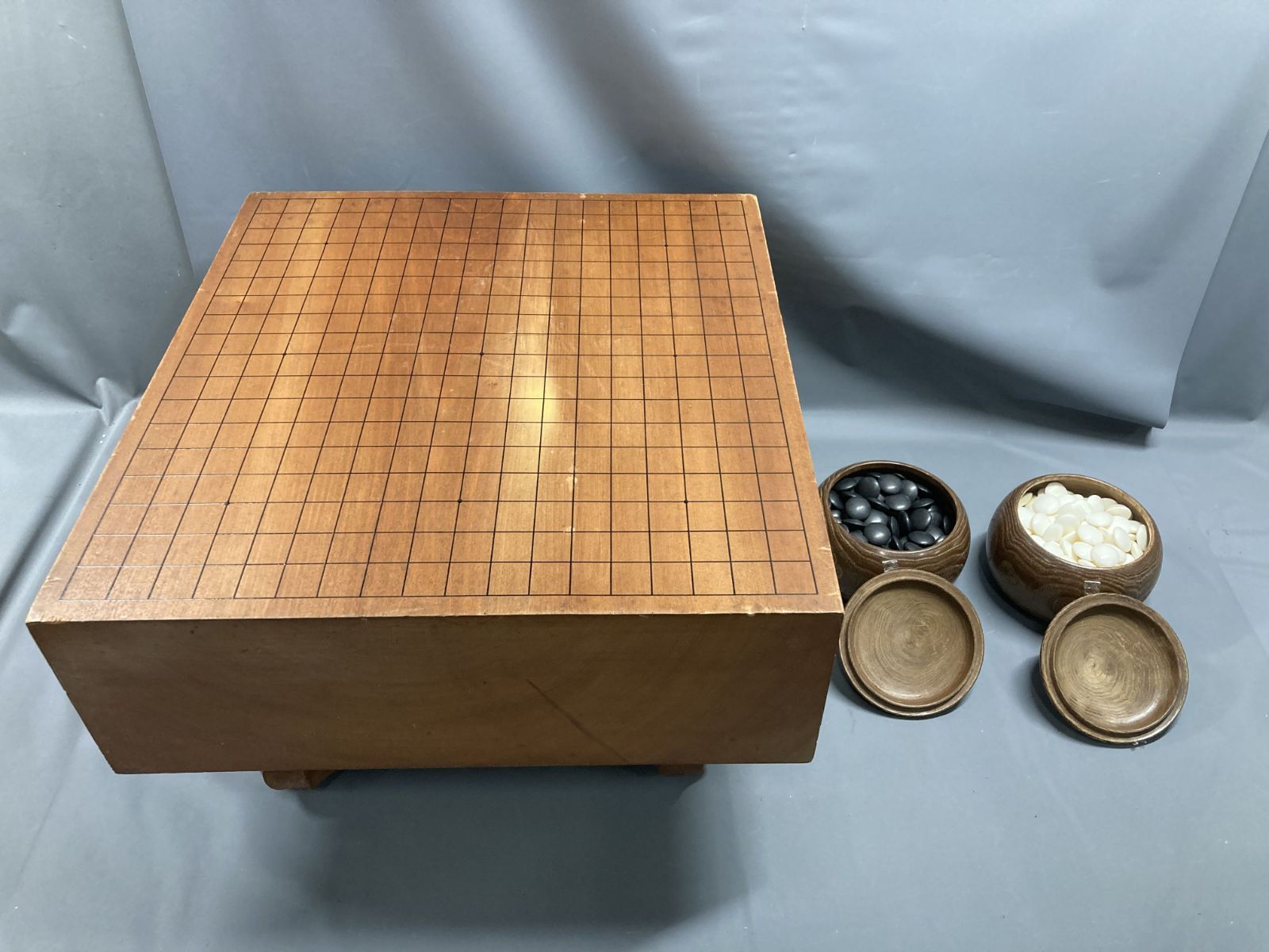 Goban 竹寿 国産 囲碁盤 脚付き へそ付き 天地柾 木製 本格碁盤 高級盤