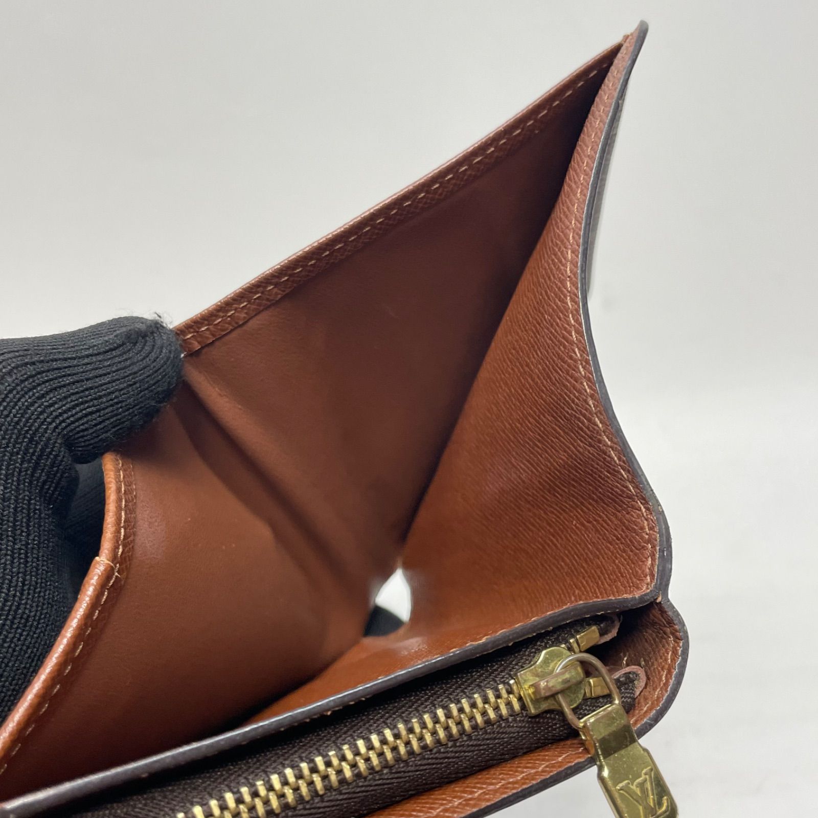 モノグラム 二つ折り財布