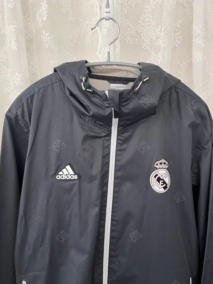 105 アディダス ルマドリード ウィンドブレーカー リー ライム オーバオール プリント ジャケット