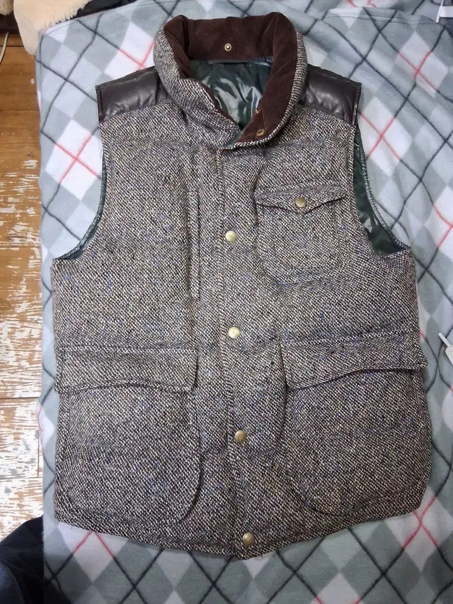 TIME ヘリンボーン ツイード ダウン ベスト ブラウン