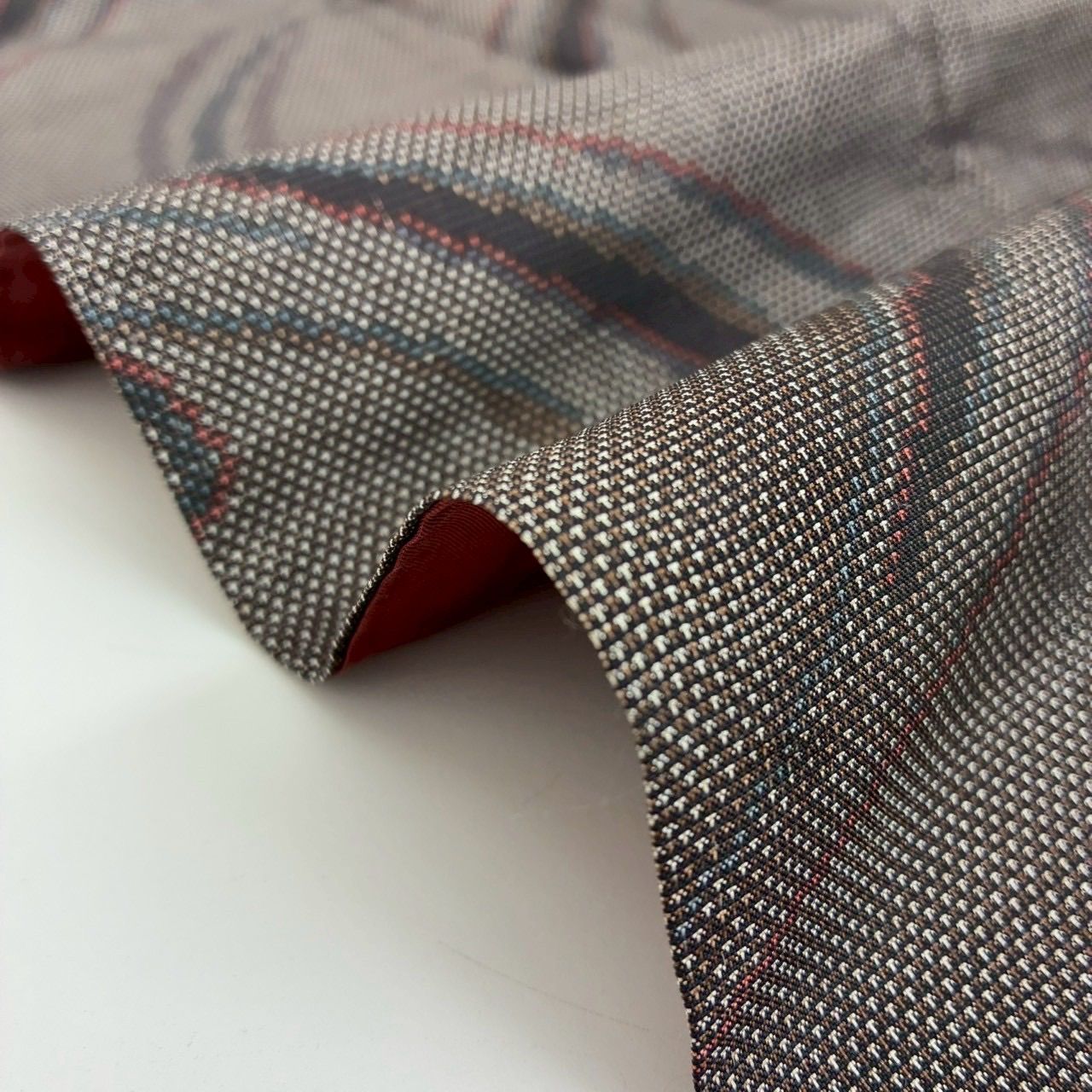 本場大島紬 茶泥染 カタス式 渦巻き 素敵な絣柄 正絹 着物 MK-1756