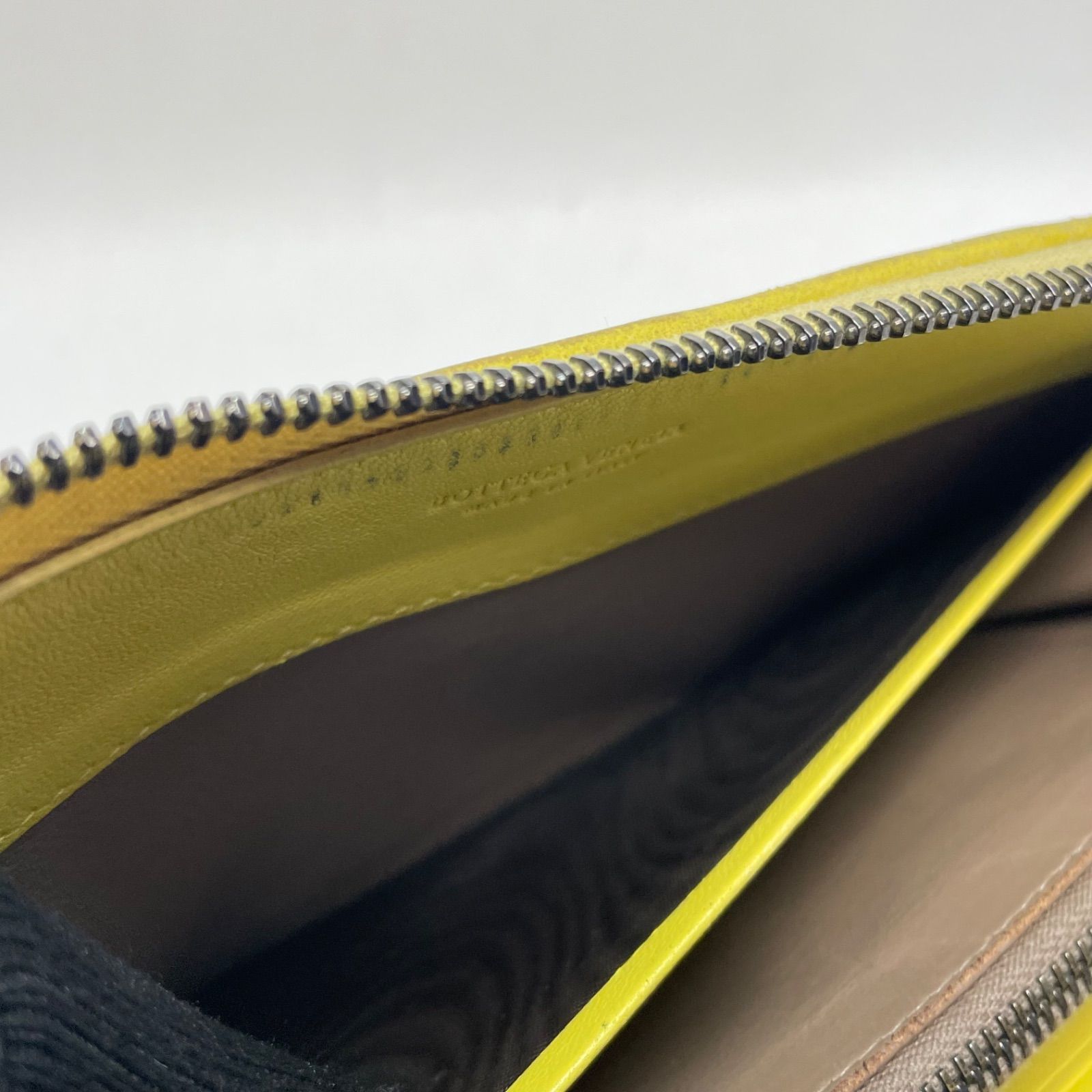 3064 BOTTEGA VENETA ボッテガヴェネタ 長財布 パイソン イエロー