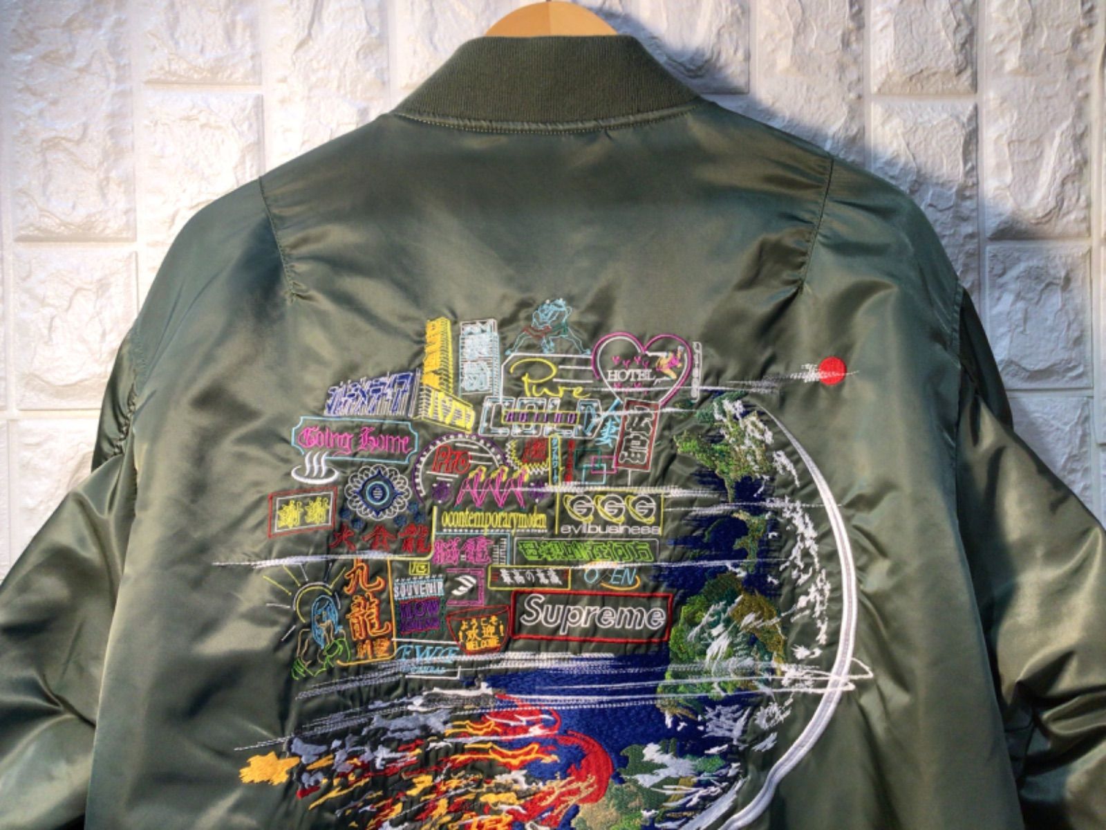 Supreme × ALPHA INDUSTRIES × AOI 20AW globe MA-1 ジャケット - メルカリ