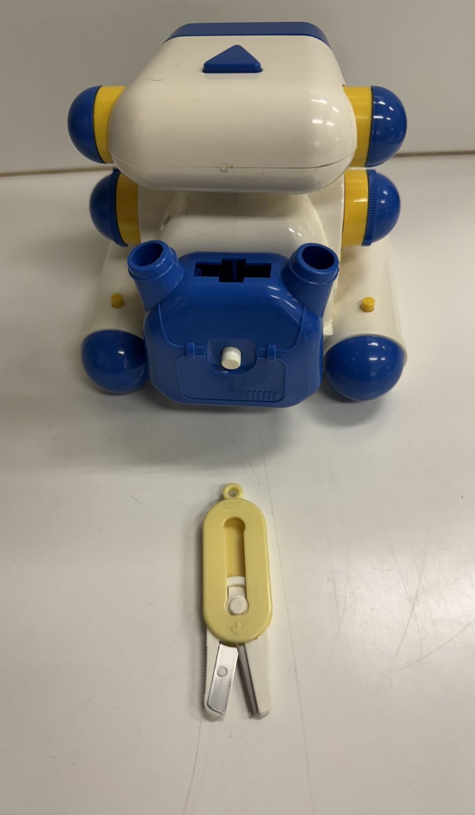 【新品未使用】文九郎 ステーショナリー ロボ 青 文房具 昭和レトロ 昭和レトロ】ステーショナリーロボ 文九郎 文房具 - メルカリ