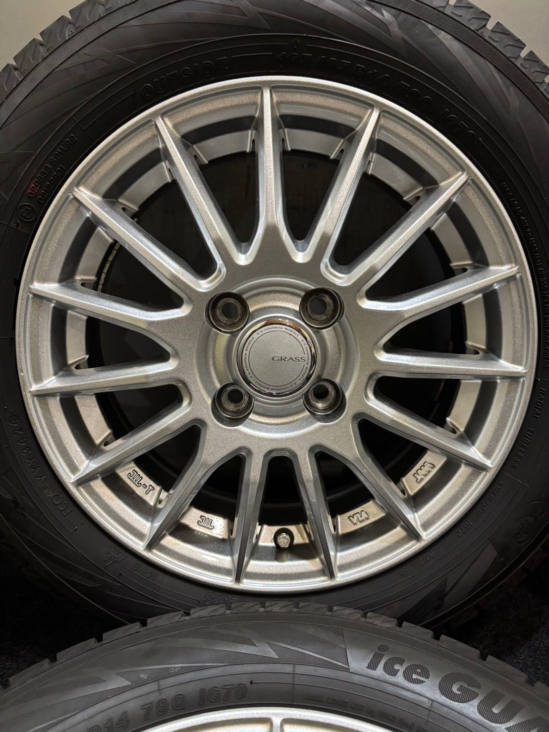 165 65 R 14 ice GUARD iG 70 GRASS 14インチ 5 J 39 100 4 H スタッドレス 4本 タンク ルーミー パッソ 南1 K 955