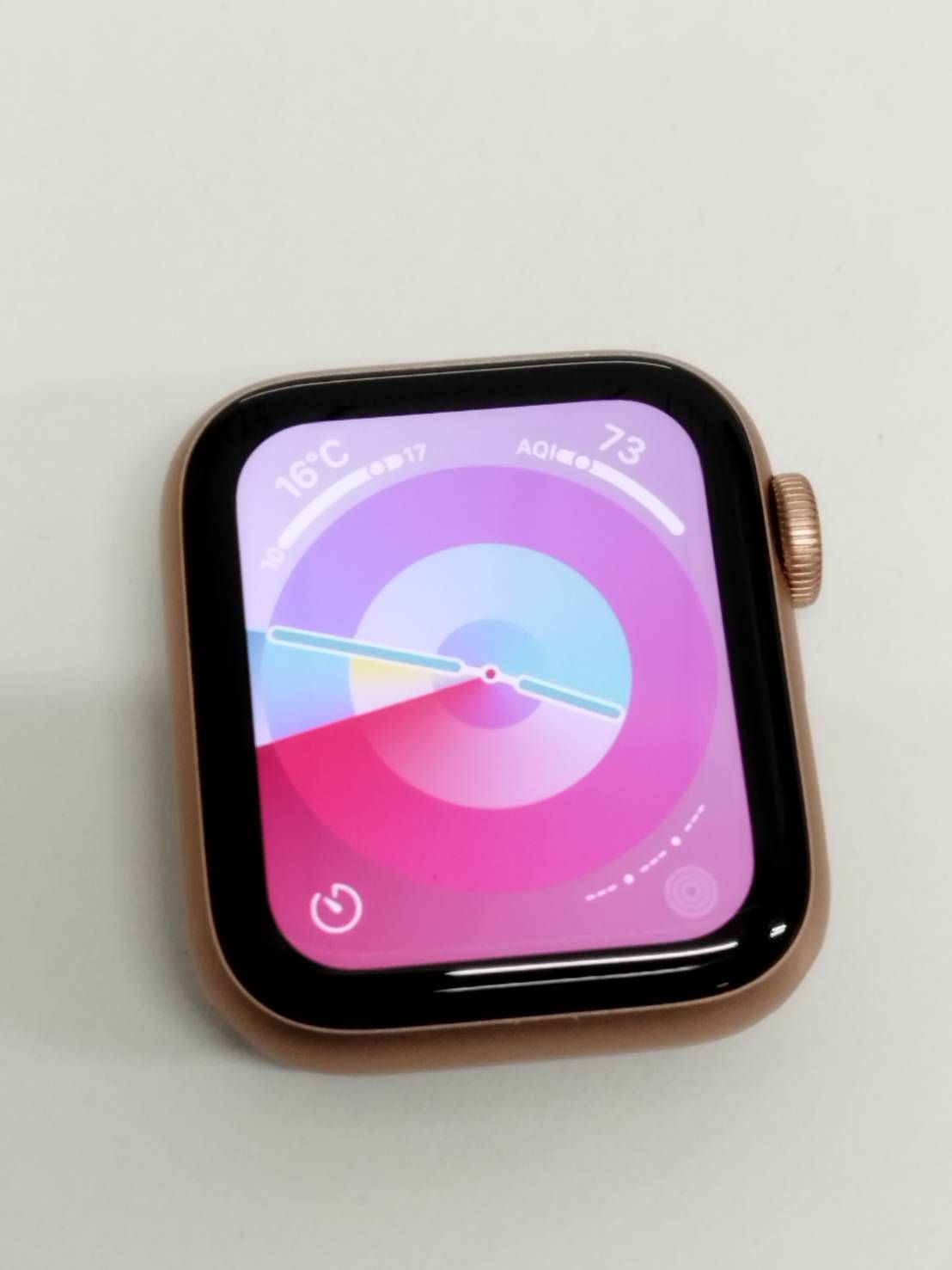 Apple Watch SE 第1世代 GPS 40 mm A 2351 ゴールド MKQA 3 J