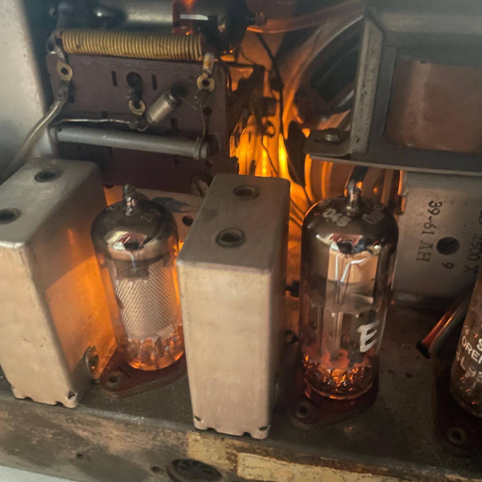 超希少！】BRAUN ブラウン 『SK2/2』真空管ラジオ 国内対応 オーディオ