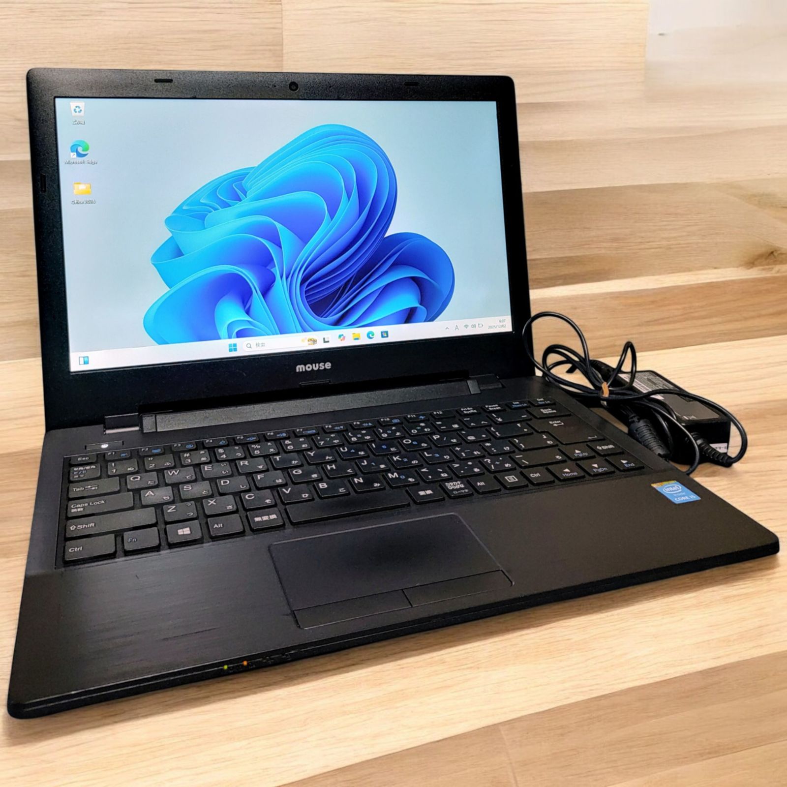 mouse ノートパソコン Corei5 メモリ8GB SDD240GB 高解像度 フルHD