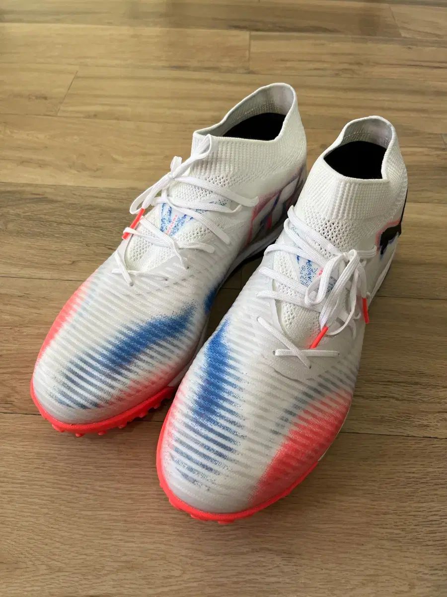 プーマ 퓨チャー8 プロケージ tf 270