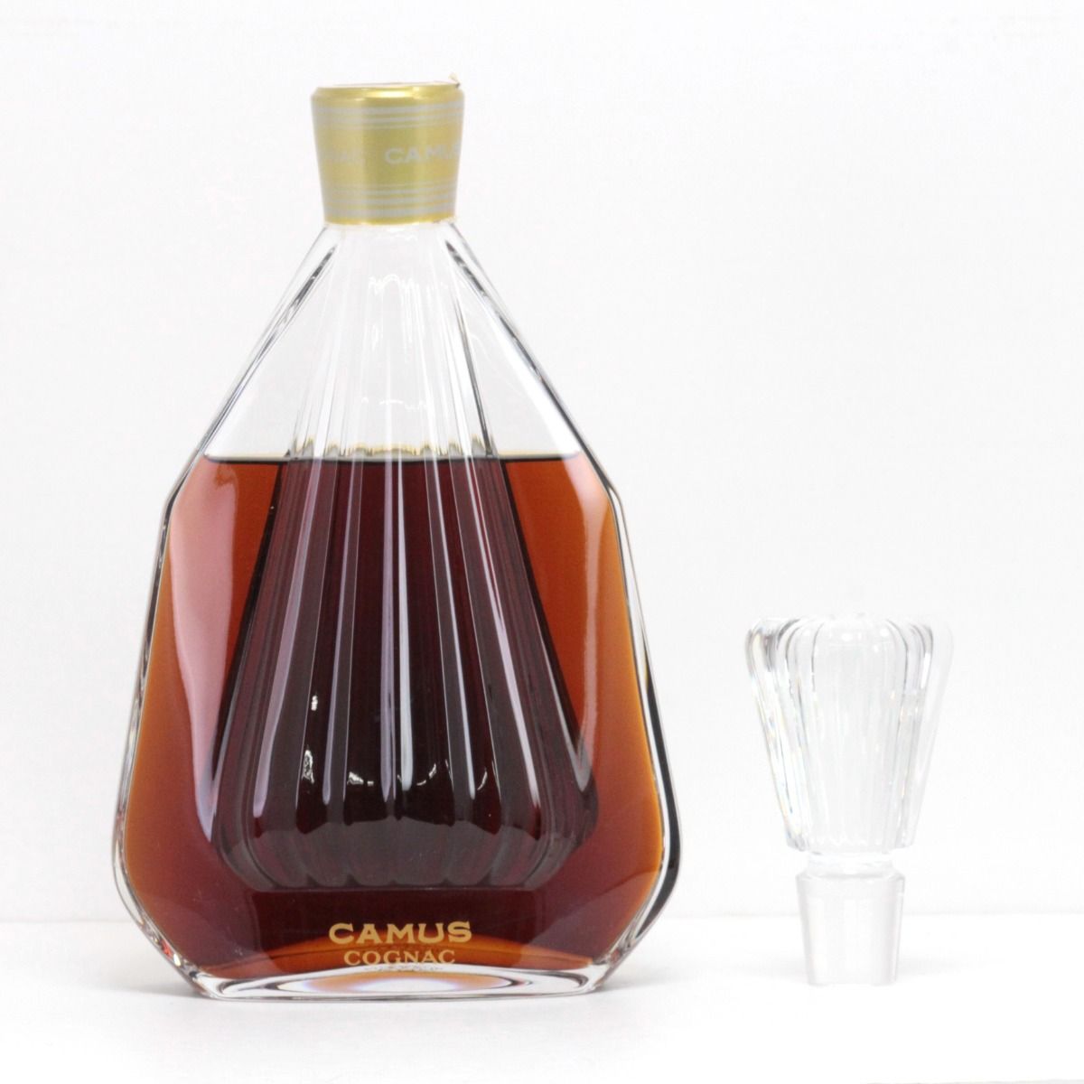 CAMUS カミュ コニャック MARQUISE 700ml 40度 バカラボトル 替栓付 液