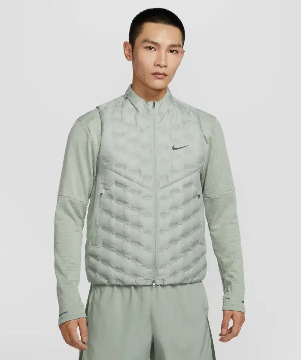 ナイキ サーマフィット adv レペル ダウン ランニング ベスト M サイズ