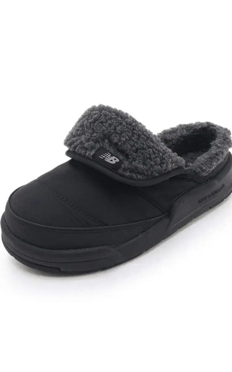 ニュー ンス ダウンシューズ ほぼ