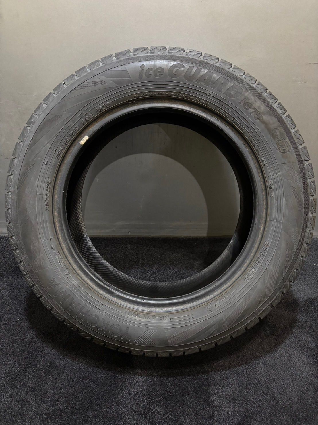  185 65 R 15 ice GUARD iG 70 21年製 スタッドレス 2本 ヨコハマ アイスガード アクア シエンタ フリード 3 K 957 15インチ スタッドレス