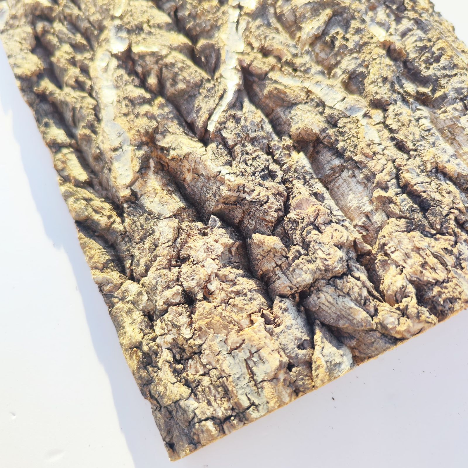 c986 25×30cm コルク樹皮 コルク板 バージンコルク 穴あけ可 送料無料