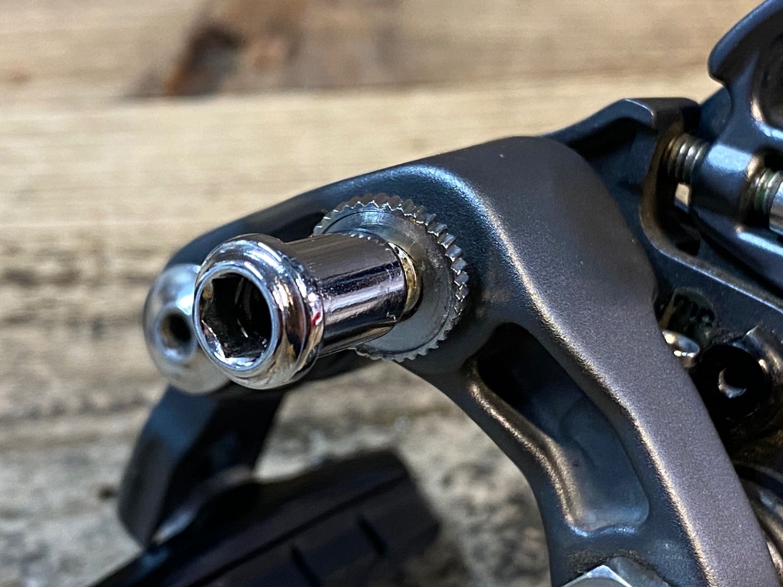 JQ014 シマノ SHIMANO アルテグラ ULTEGRA BR-6800 キャリパーブレーキ