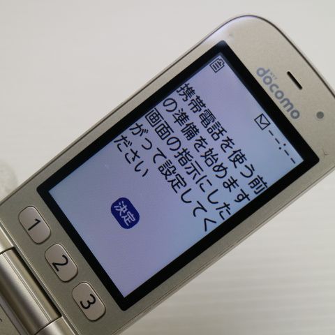 良品中古 F-01G らくらくホン ベーシック4 ゴールド 即日発送 ガラケー