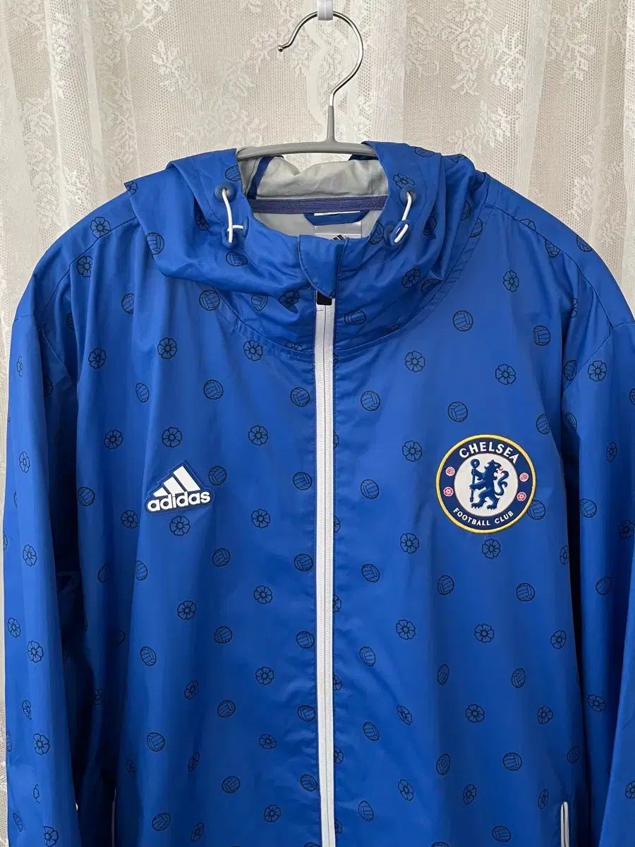 アディダス チェルシーFC ウィンドブレーカー アディダス チェルシー fc フード ウィンドブレーカー ジャケット