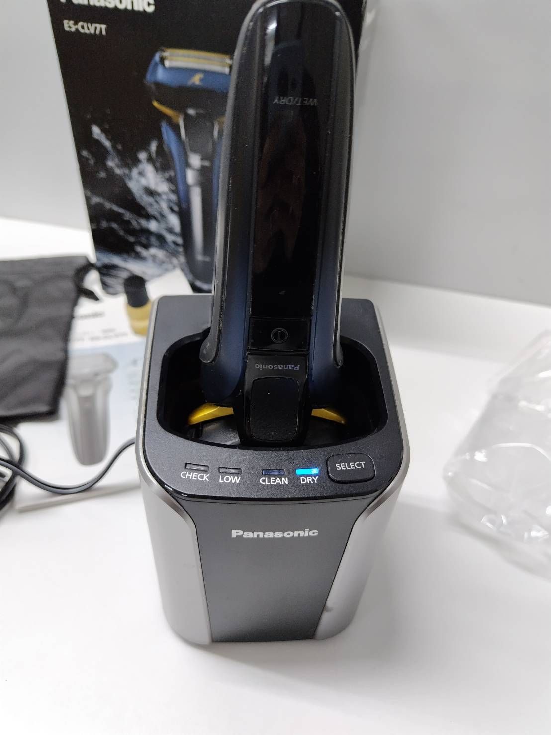 ジャンク】Panasonic リニアシェーバー ES-CLV7T (青) - メルカリ