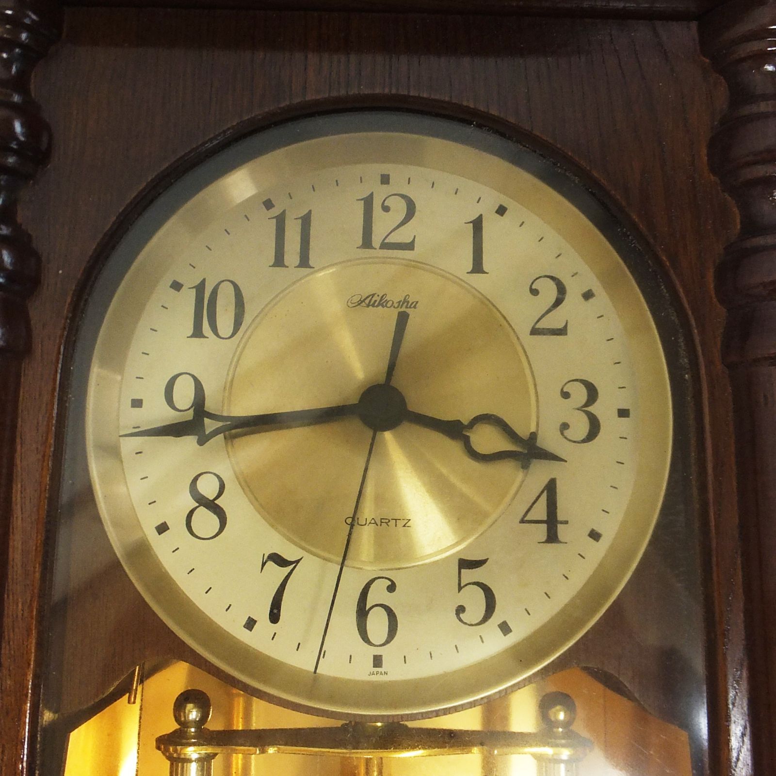 R634【カチカチしない】愛工舎（Aikosha）クオーツ式 振り子壁掛け時計