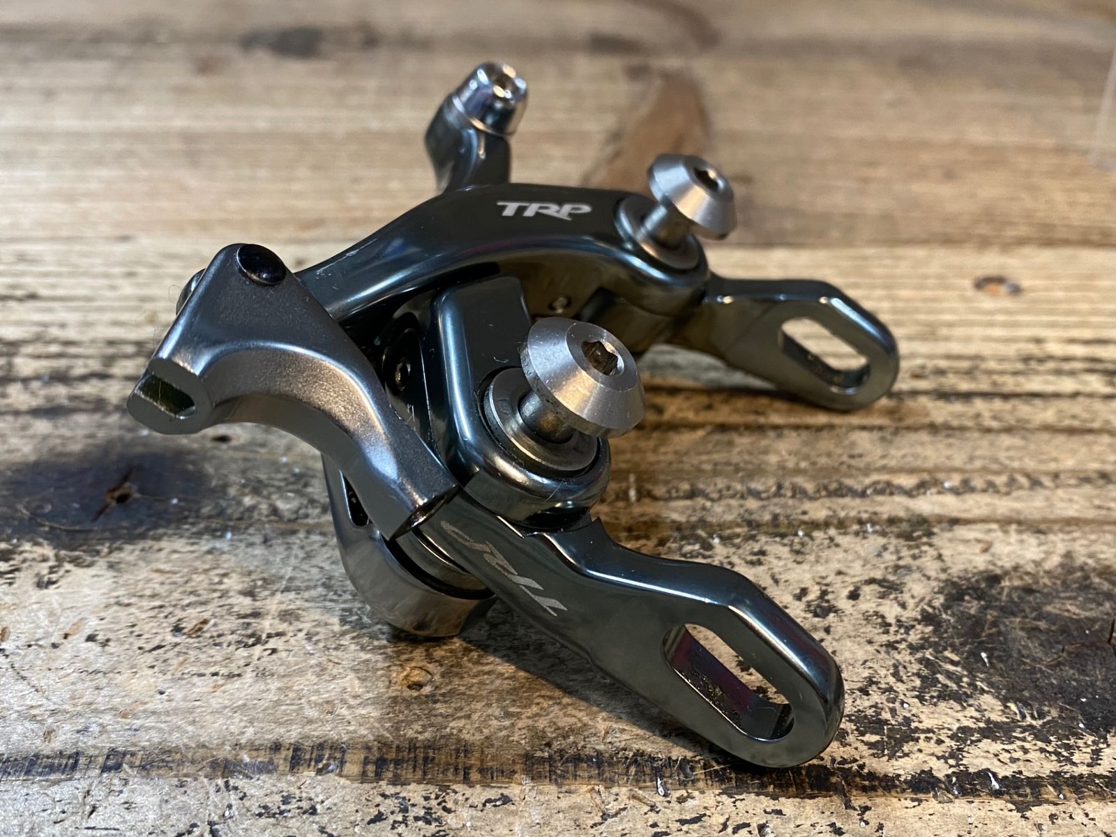 JQ017 TRP T851 ダイレクトマウントブレーキ キャリパー ※シュー