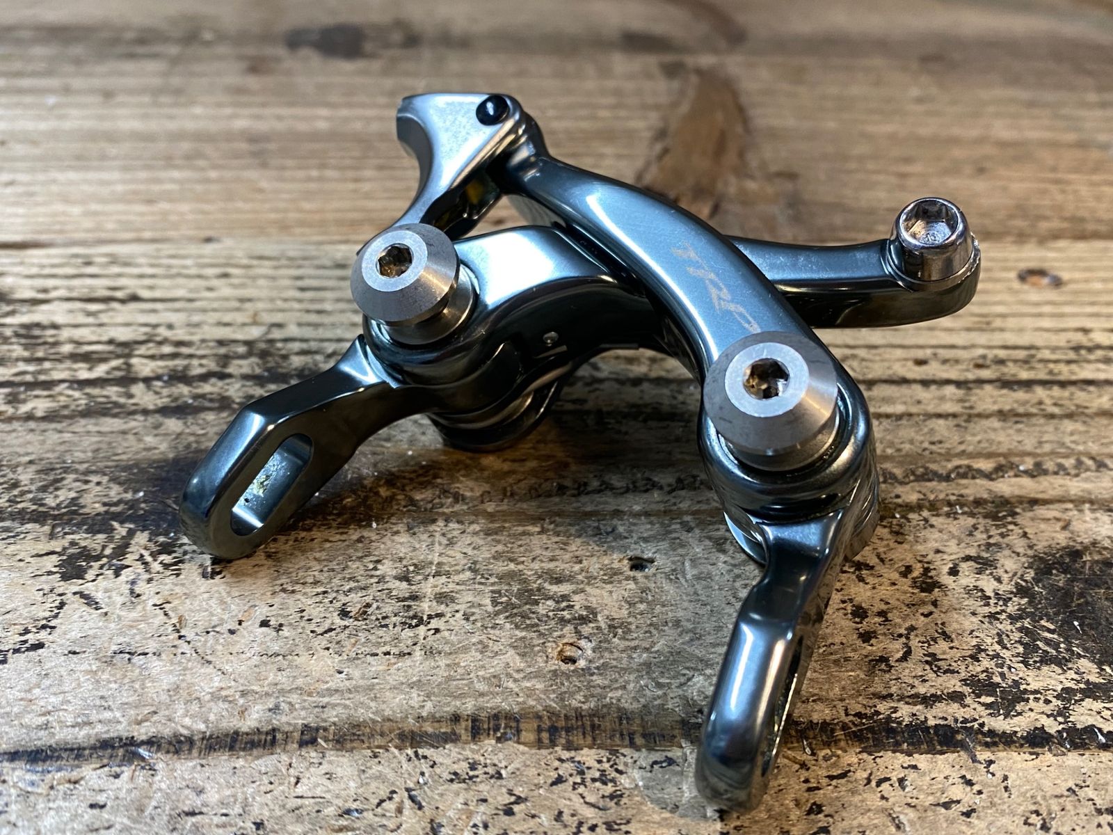 JQ017 TRP T851 ダイレクトマウントブレーキ キャリパー ※シュー