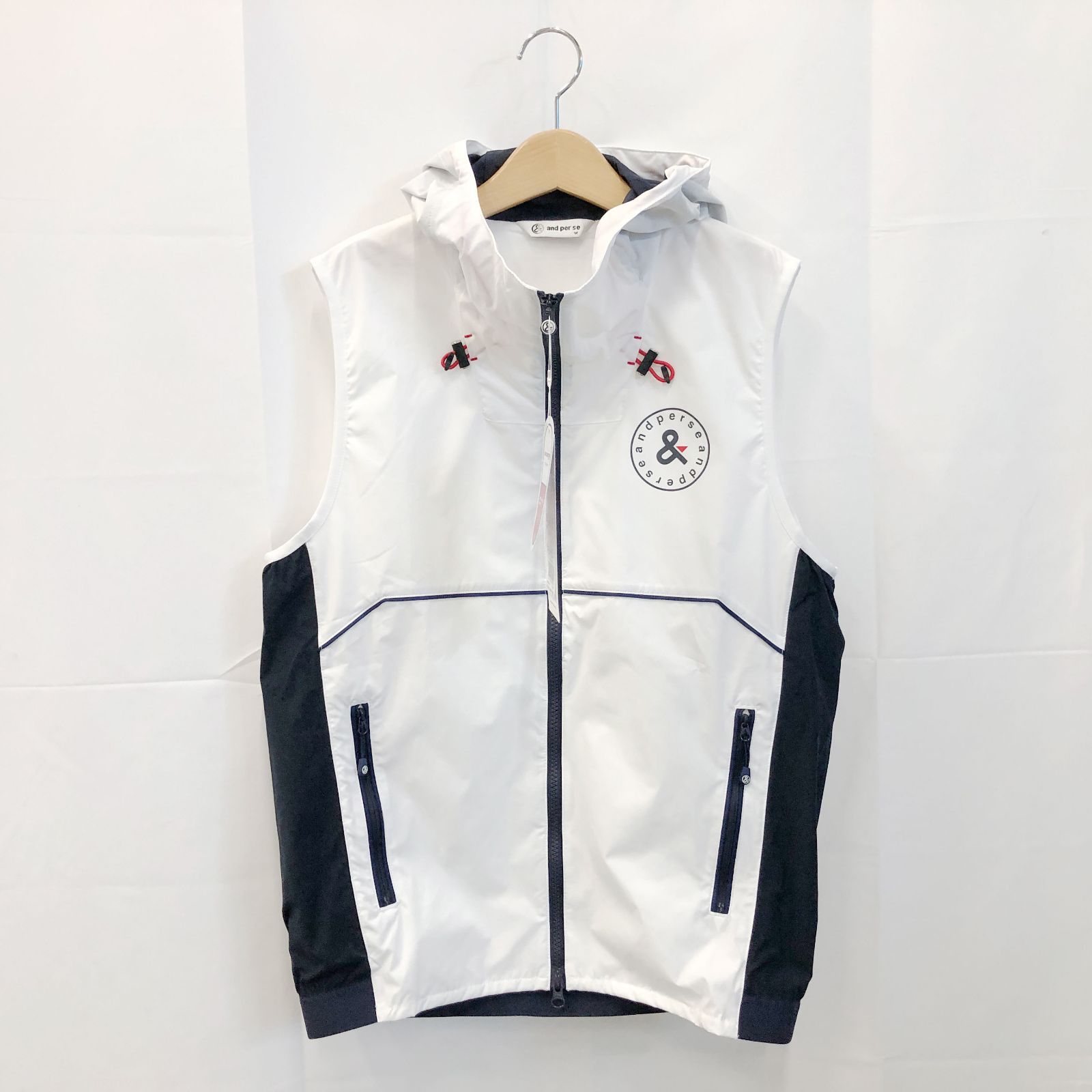 ! アンパスィ｜メンズ｜Ｍサイズ｜エアジャスターフーディーベスト｜ホワイト系｜古着ゴルフウェア