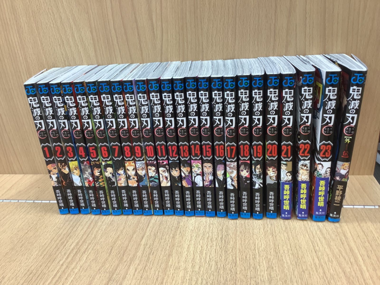 将国のアルタイル 原画展 限定 缶バッジ ザガノス