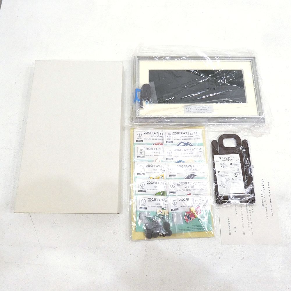 小牧店】美品 2002 FIFA WORLD CUP カウントダウンピンバッチ