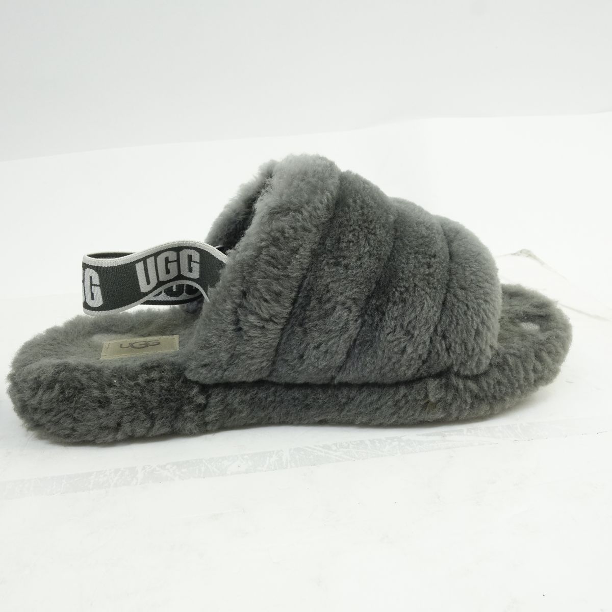 UGG アグ FLUFF YEAH SLIDE フラッフ イヤー スライド サンダル